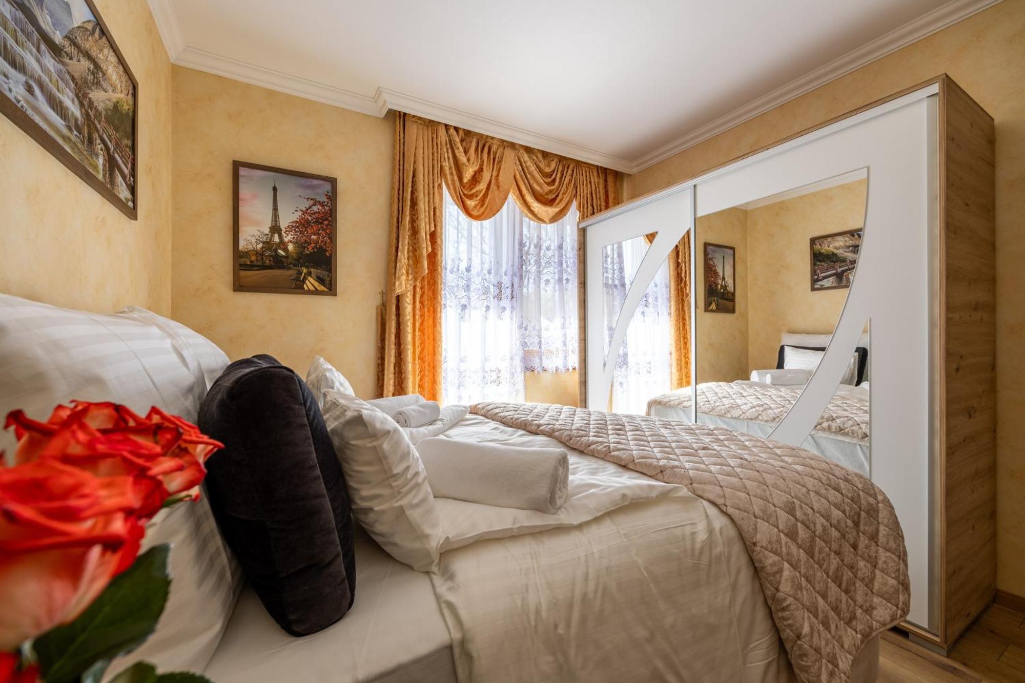Voeroes Alom Panzio Bed & Breakfast Tiszakécske Exterior photo